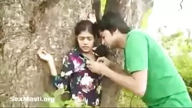 Bollywood hot scene outdoor smooch
