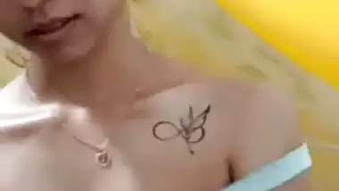 Lankan college teacher nude on video call MMS