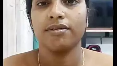 Desi milf enjoys couple sex with her old lover