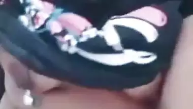 Girlfriend asshole showing and fingering pussy viral MMS