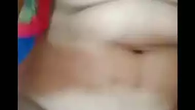 Cute girlfriend black pussy fingering on viral video call