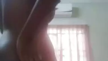 Sasiya Telugu hot slut girl naked solo video