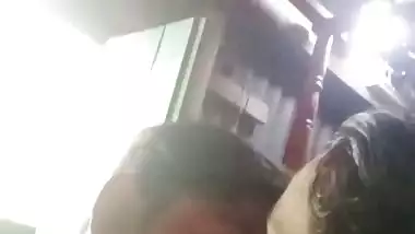 Dhaka guy boob presses and kisses in desi x video