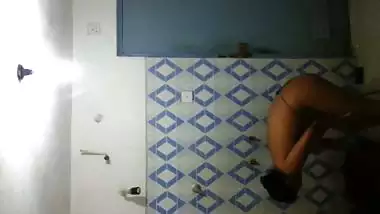 Srilankan bathing hiddencam video