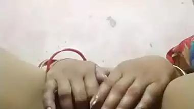 Desi nude milf from a village shows her pink pussy