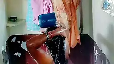 Big ass dusky girl bathing extended videos merged