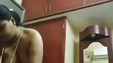 Dress changing chubby aunty video