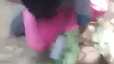 A village whore’s desi chudai by a group of perverts