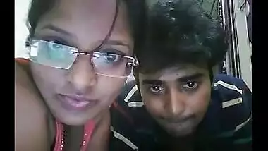 Desi college girl first time home sex with brother’s friend