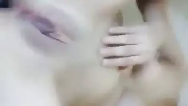 Desi mms sex of an 18-year-old girl fingering her asshole