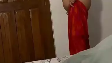 Huge tits MILF pics and nude videos before viral sex