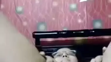 Viral tanker Bengali MILF fingering on video call