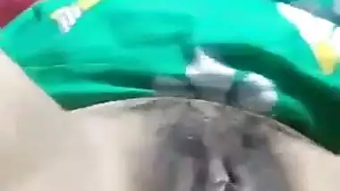 Desi village randi in saree exposing thick pussy