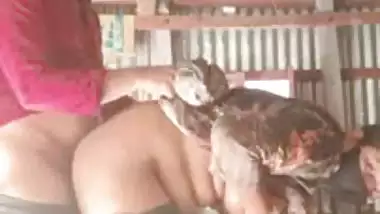 Bangladeshi village wife invites lover to fuck her pussy
