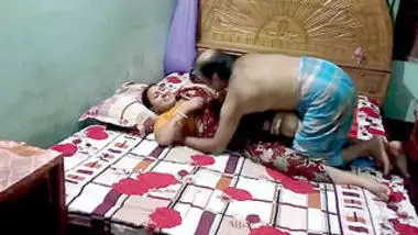 Kaundam Bale Xxx - Desi Village Aunty Before Fucking Romance xxx indian film