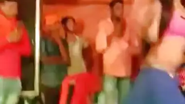 Two slim Desi teens seductively dance during XXX show under the tent