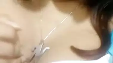 Pure Tamil girl nude nipple show MMS