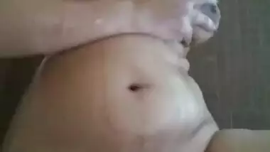 Slut Indian Girlfriend Megha Rao Cums from Fingering