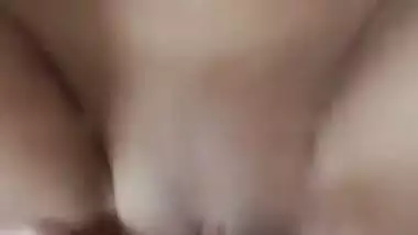 Kolkata sex video of 19-year-old girl moaning while fucking