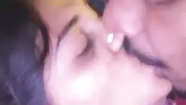 Boyfriend sucking small boobs of virgin girlfriend