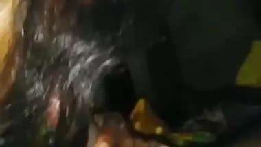 Gadchiroli aunty in saree sucking cock and spreading