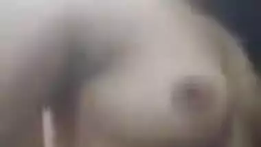 Sportsgirl from India does naughty exercises to look fit in sex video