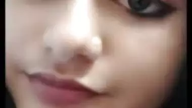 Gorgeous cam girl striptease nude show for client