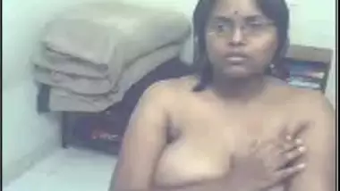 380px x 214px - Indian Cpl Boob Sucking And Handjob xxx indian film