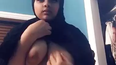 Paki with big boobs showing nude