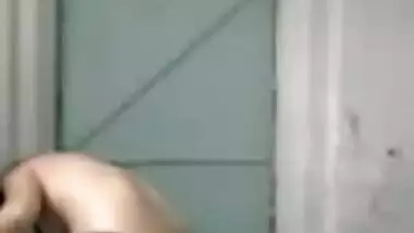 Beautiful Girl secretly