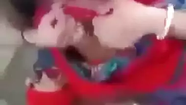 A quick desi blowjob of Bihari Bhabhi to her lover